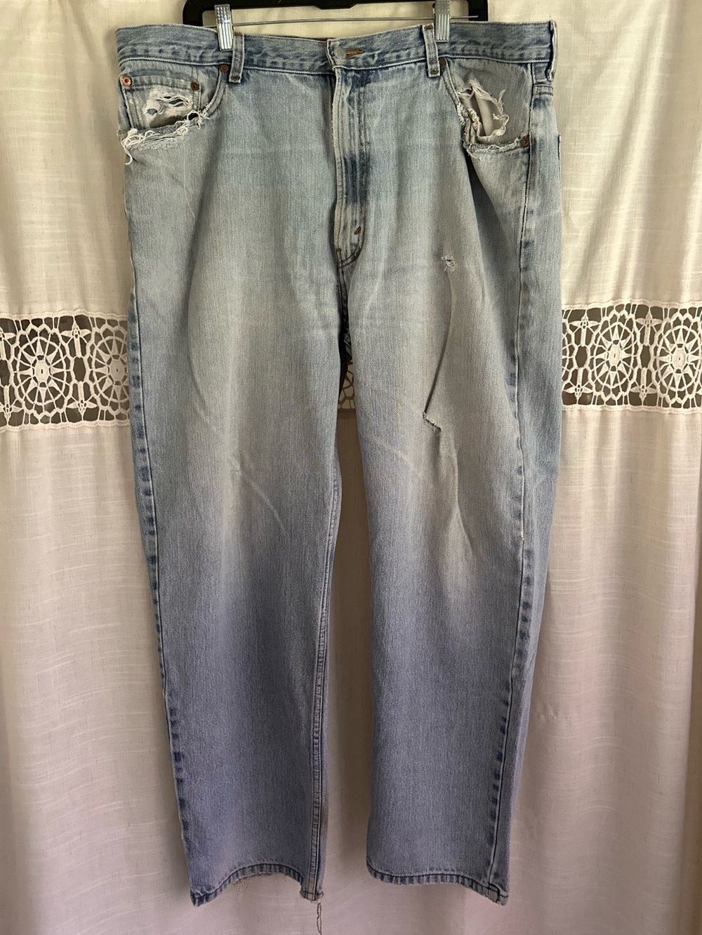 Levi's 550 Light Blue Straight Leg Jeans